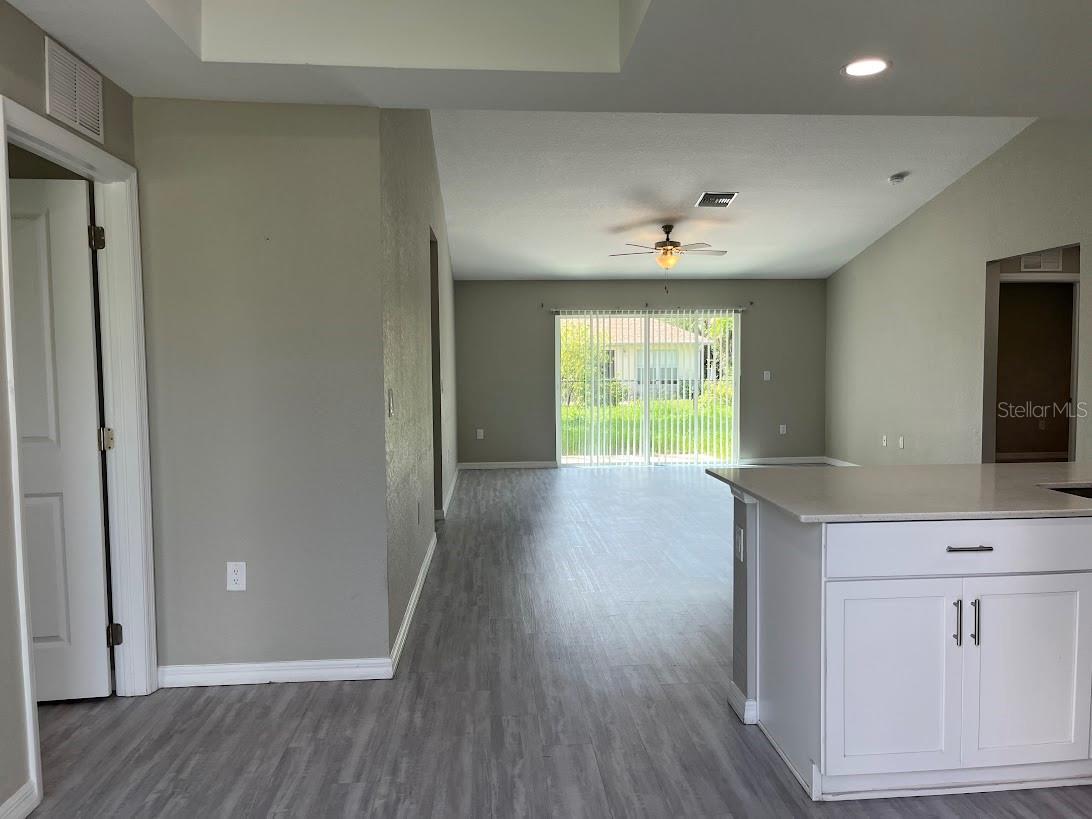 Image 5 of 26 For 3532 Richardson Street