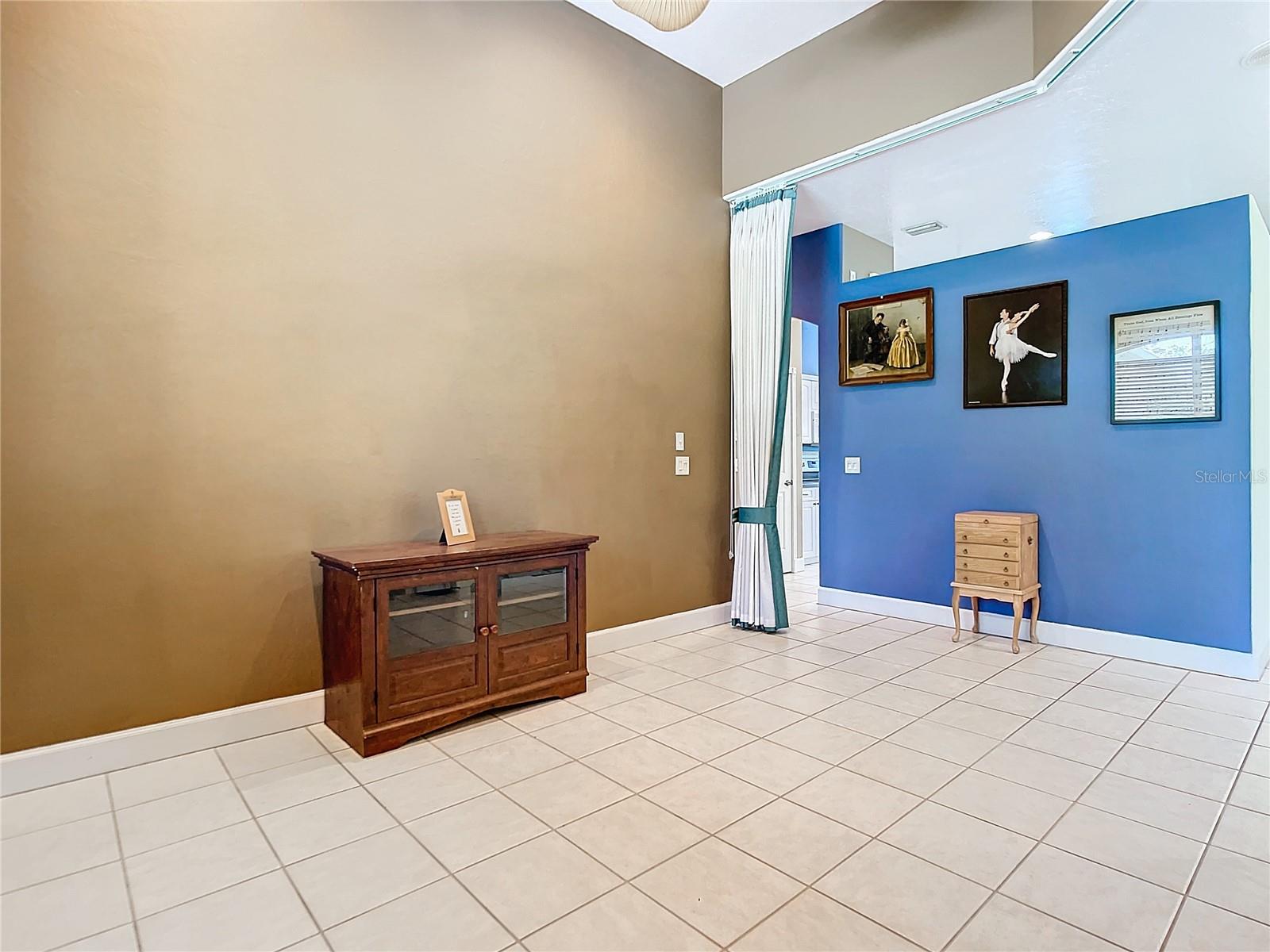 Image 16 of 59 For 6594 Buckboard Street