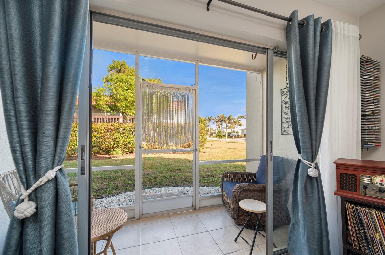 Image 11 of 48 For 311 Garvin Street 301b