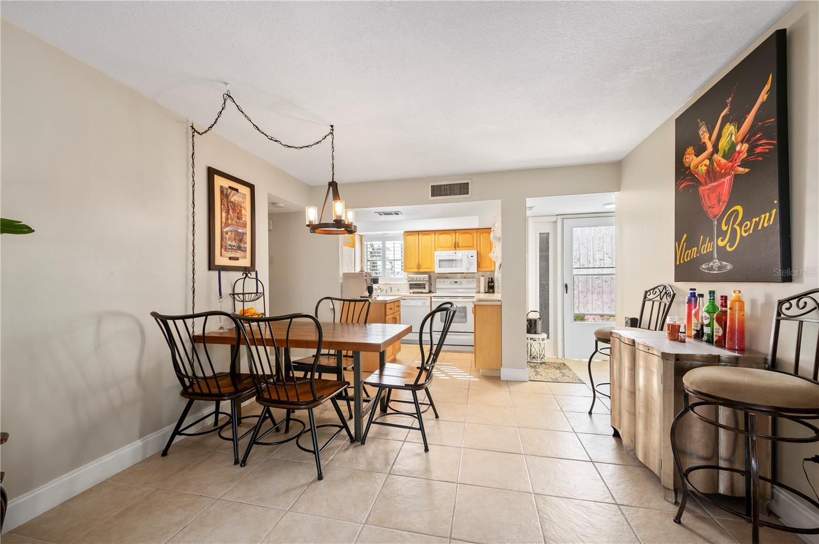 Image 14 of 48 For 311 Garvin Street 301b
