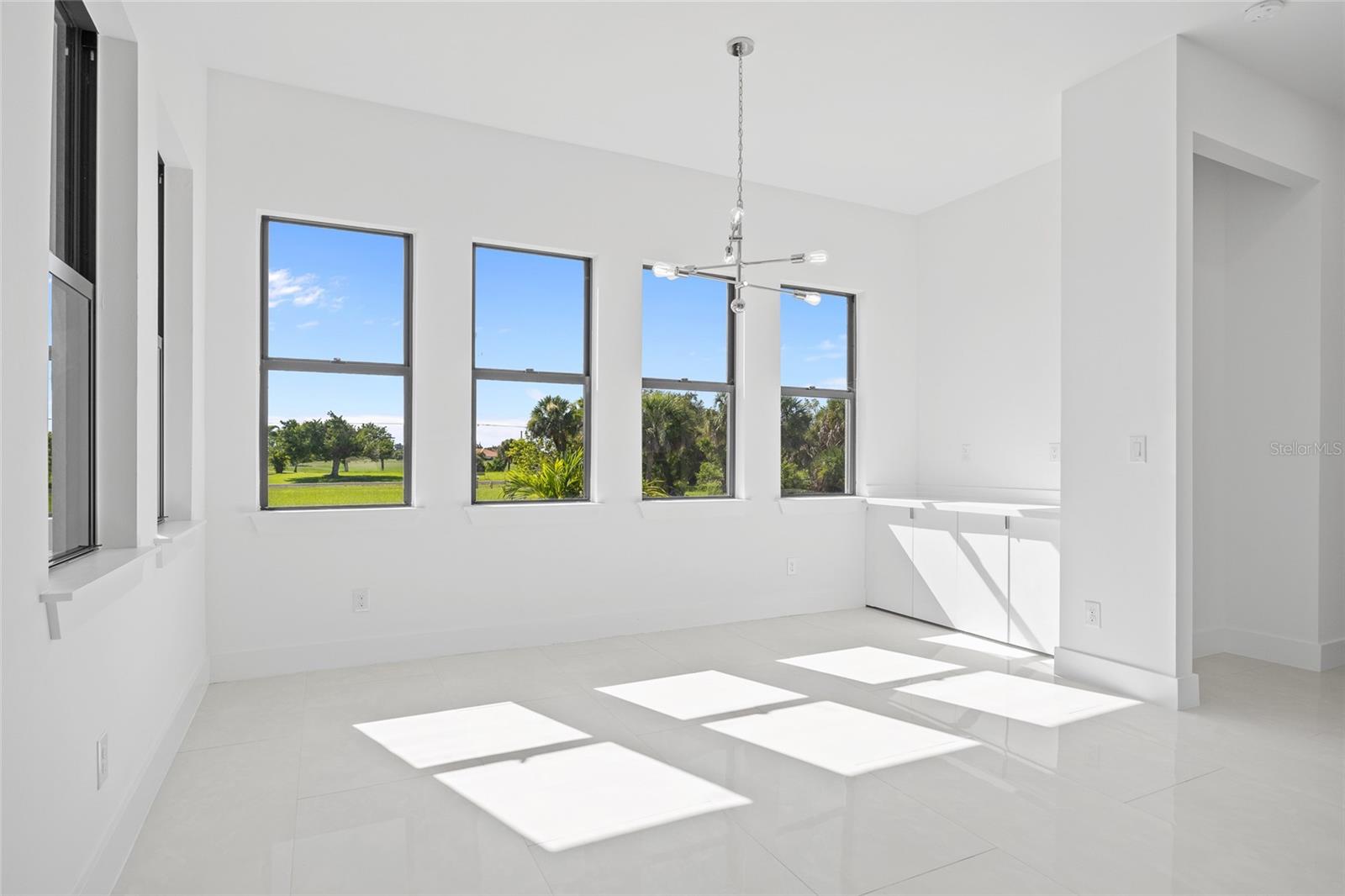 Image 16 of 38 For 16322 Nogales Court