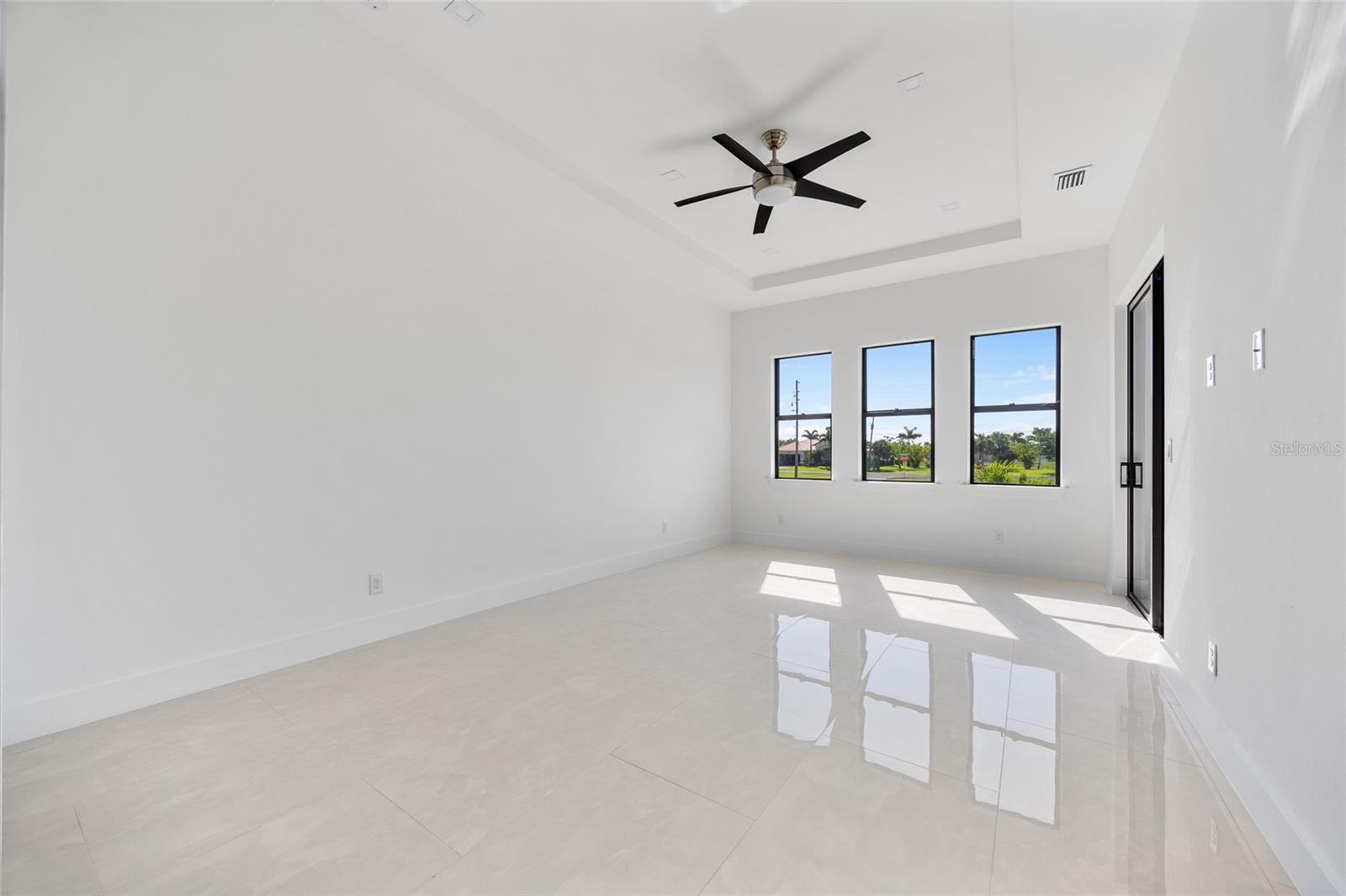 Image 18 of 38 For 16322 Nogales Court