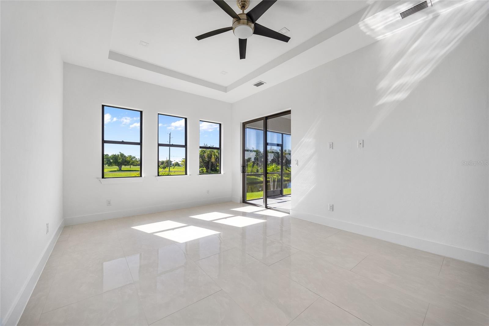 Image 19 of 38 For 16322 Nogales Court