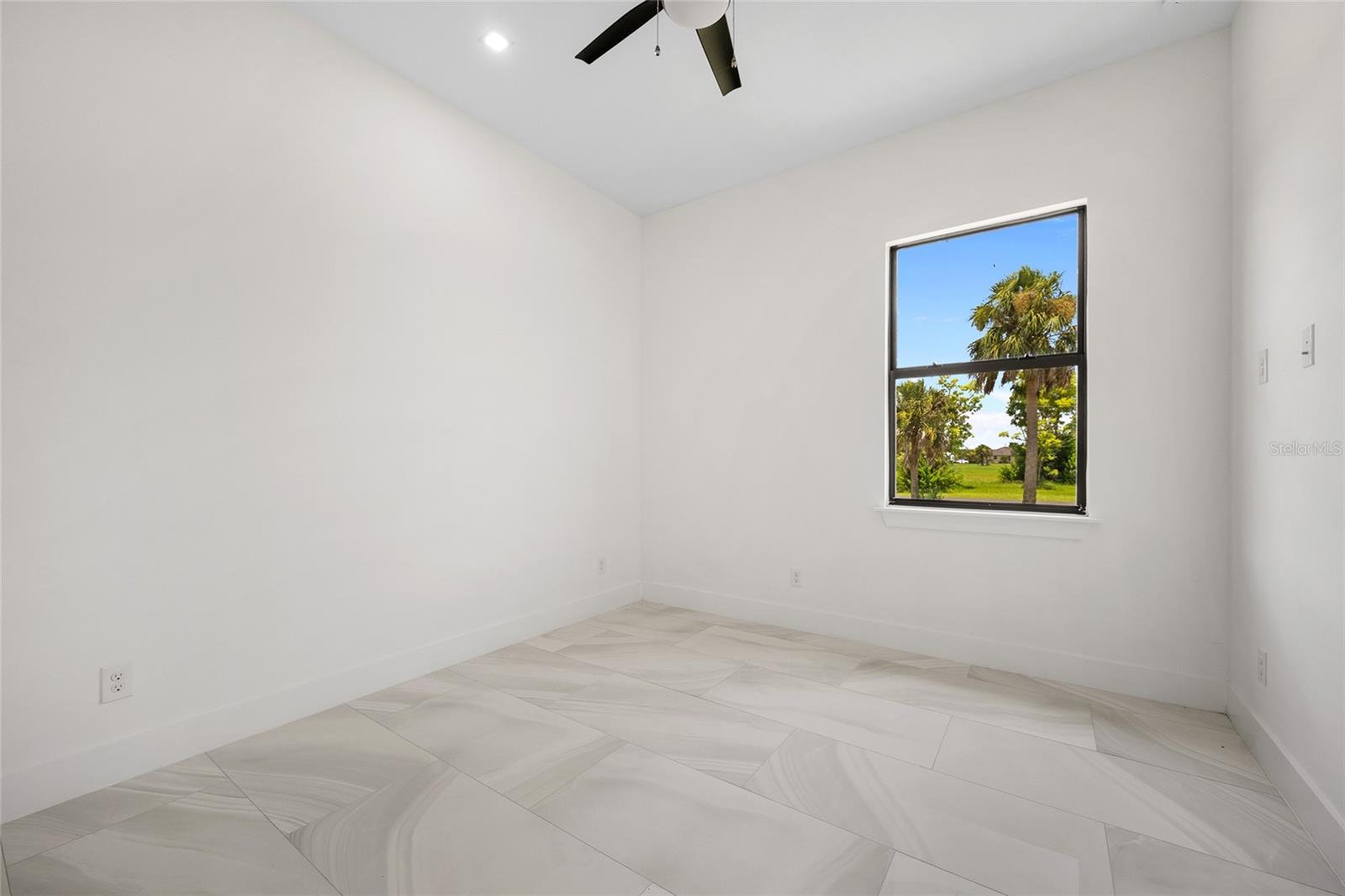 Image 29 of 47 For 17200 Mint Lane