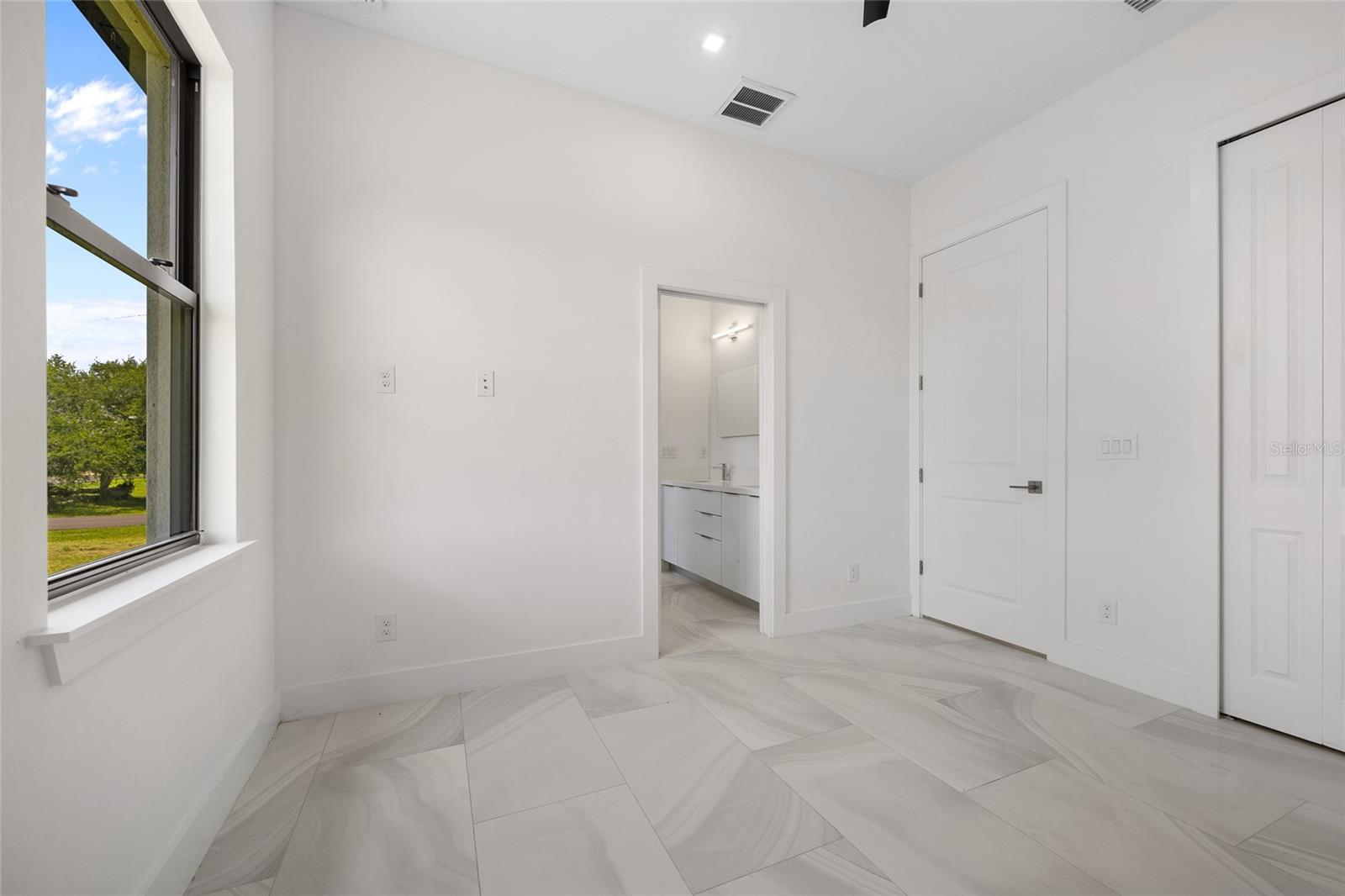Image 30 of 47 For 17200 Mint Lane