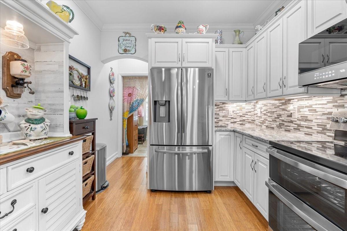 Image 17 of 47 For 233 Durrance Street