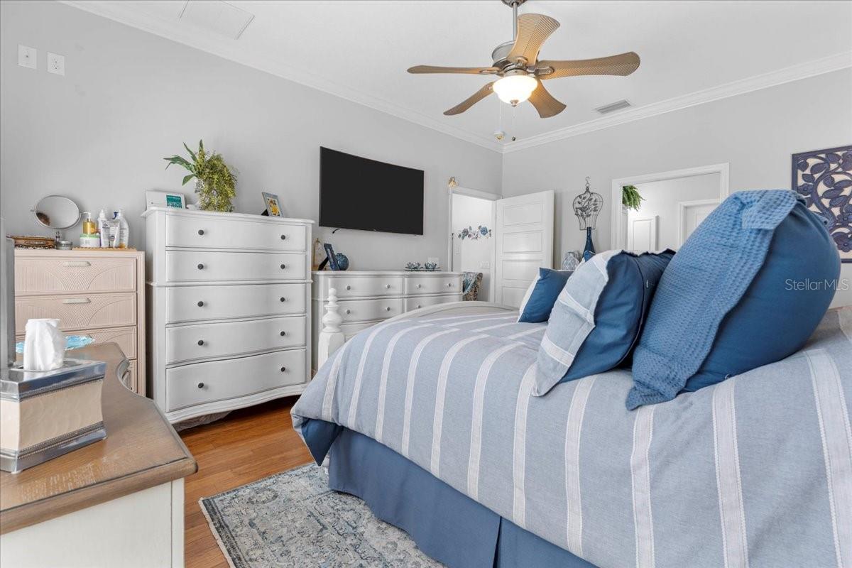 Image 24 of 47 For 233 Durrance Street