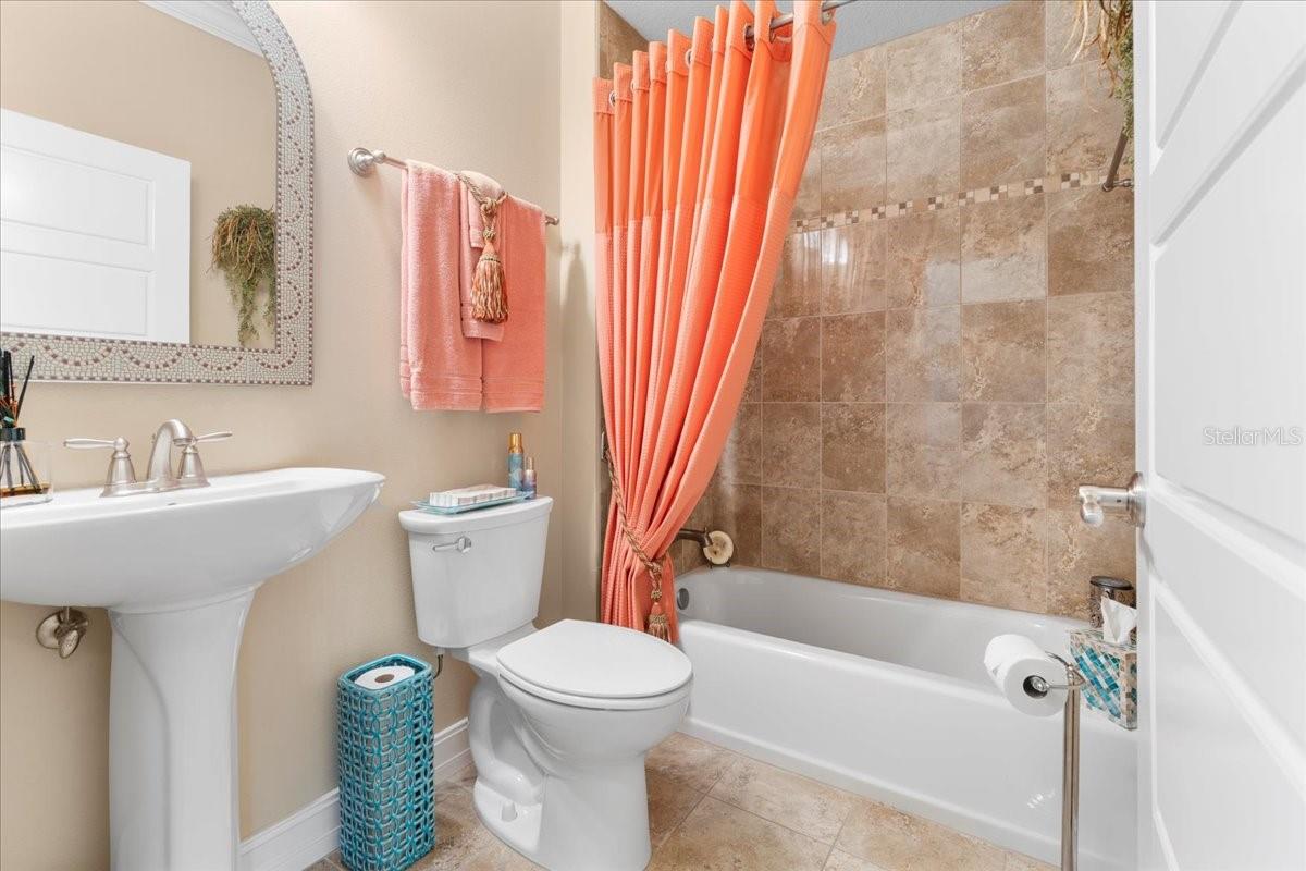 Image 29 of 47 For 233 Durrance Street