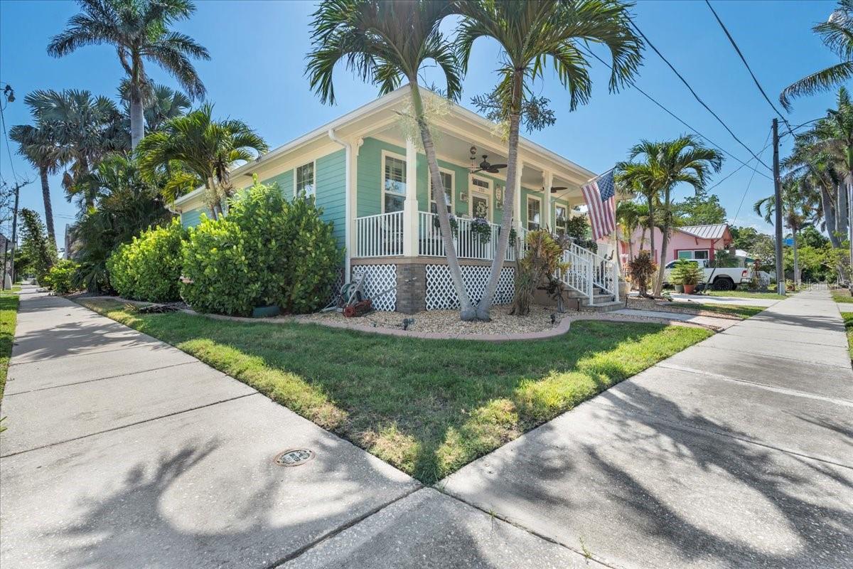 Image 3 of 47 For 233 Durrance Street