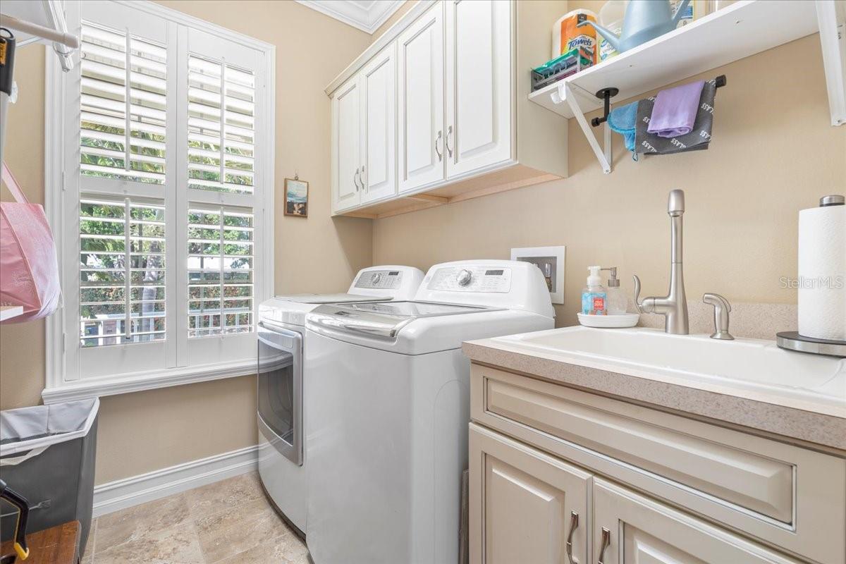 Image 32 of 47 For 233 Durrance Street