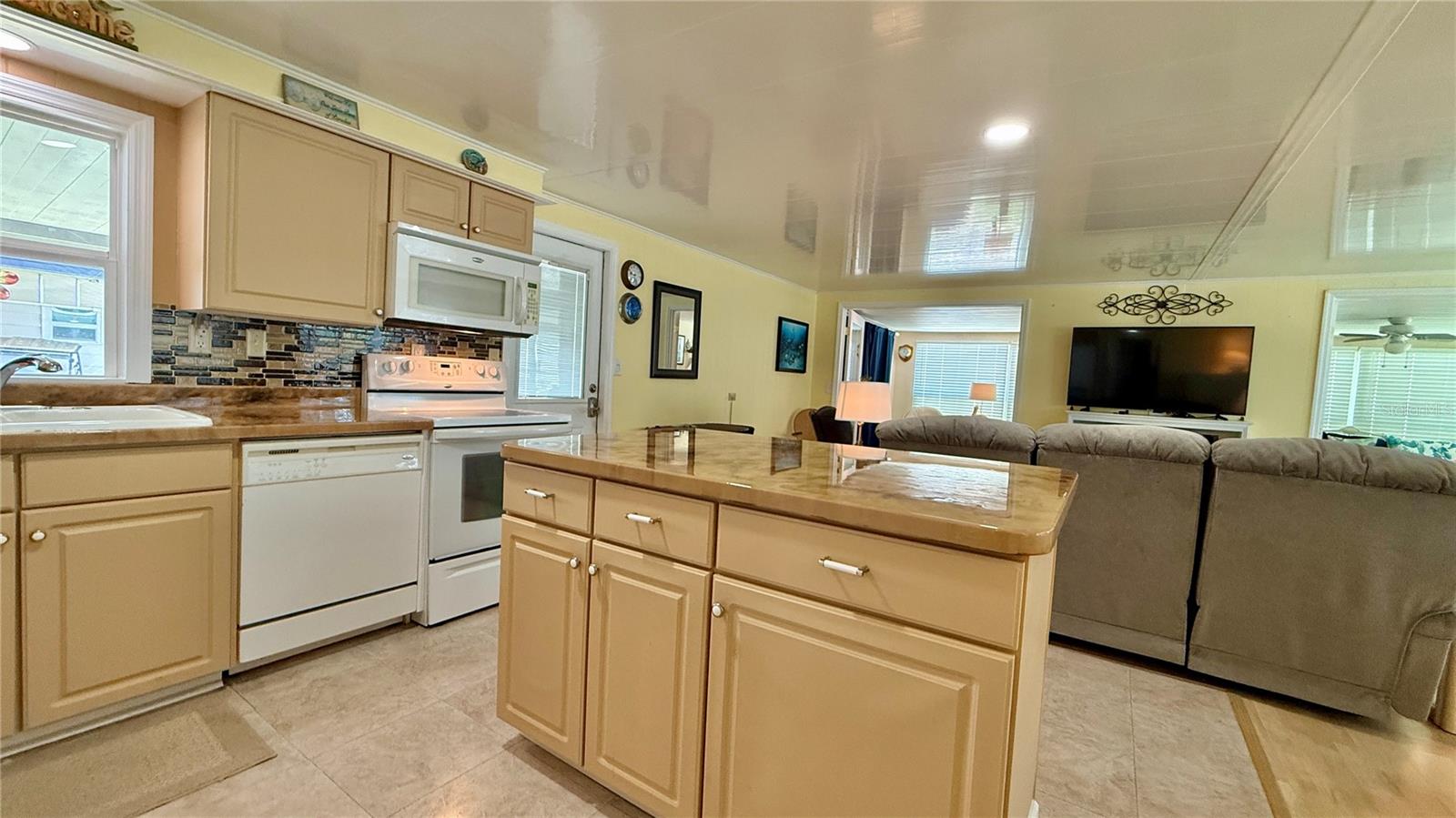 Image 10 of 48 For 716 Blackburn Boulevard