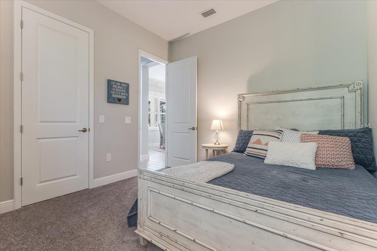 Image 19 of 33 For 21234 Chattahoochee Avenue
