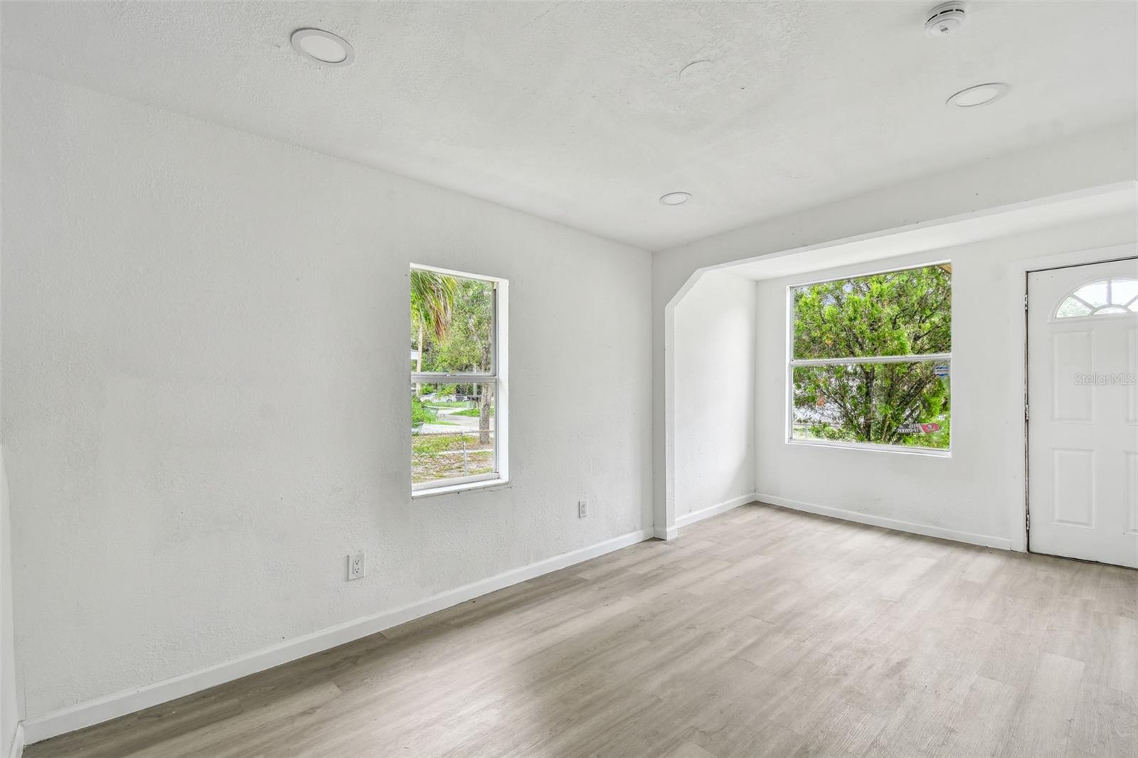 Image 42 of 80 For 2626 38th Avenue