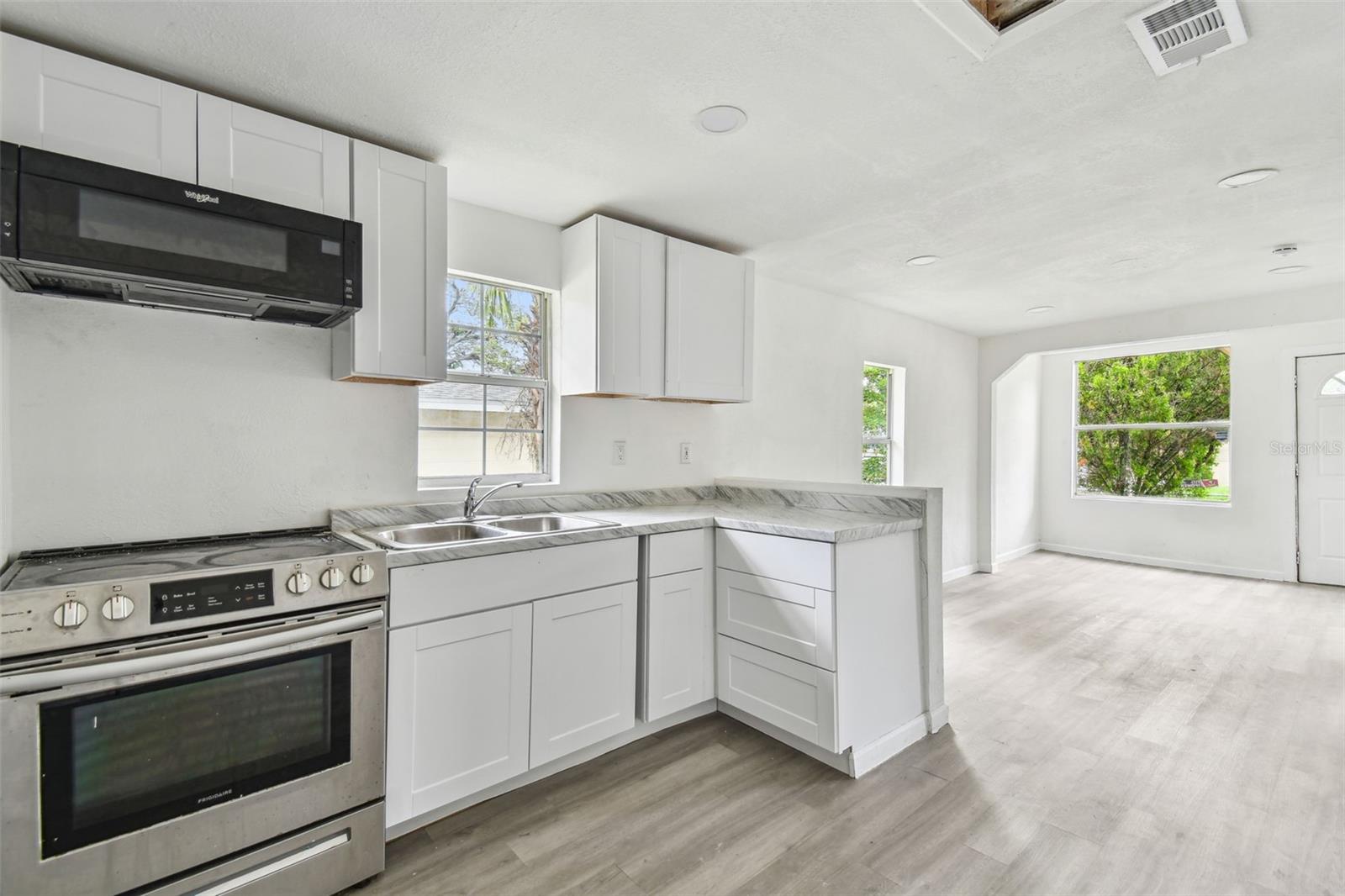 Image 51 of 80 For 2626 38th Avenue