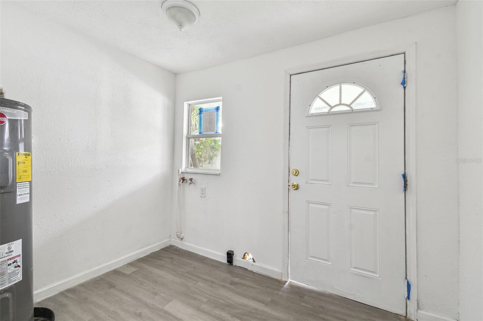 Image 71 of 80 For 2626 38th Avenue