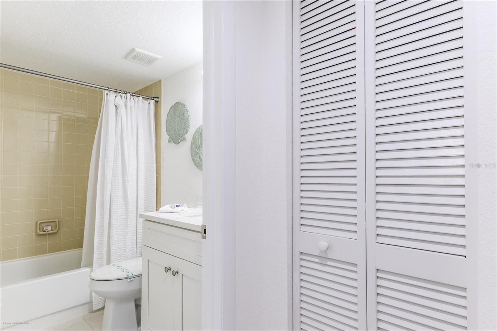 Image 32 of 44 For 2601 Marion Avenue 41c