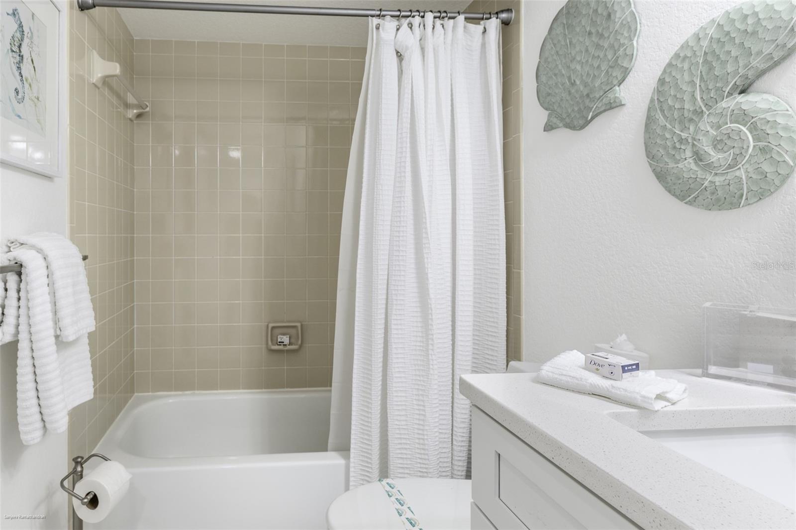 Image 33 of 44 For 2601 Marion Avenue 41c