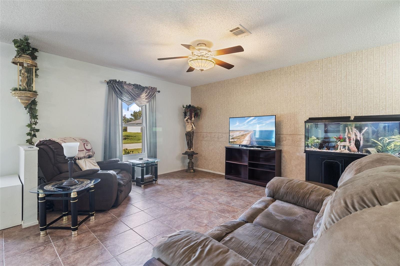 Image 10 of 36 For 11068 Jacqueline Avenue