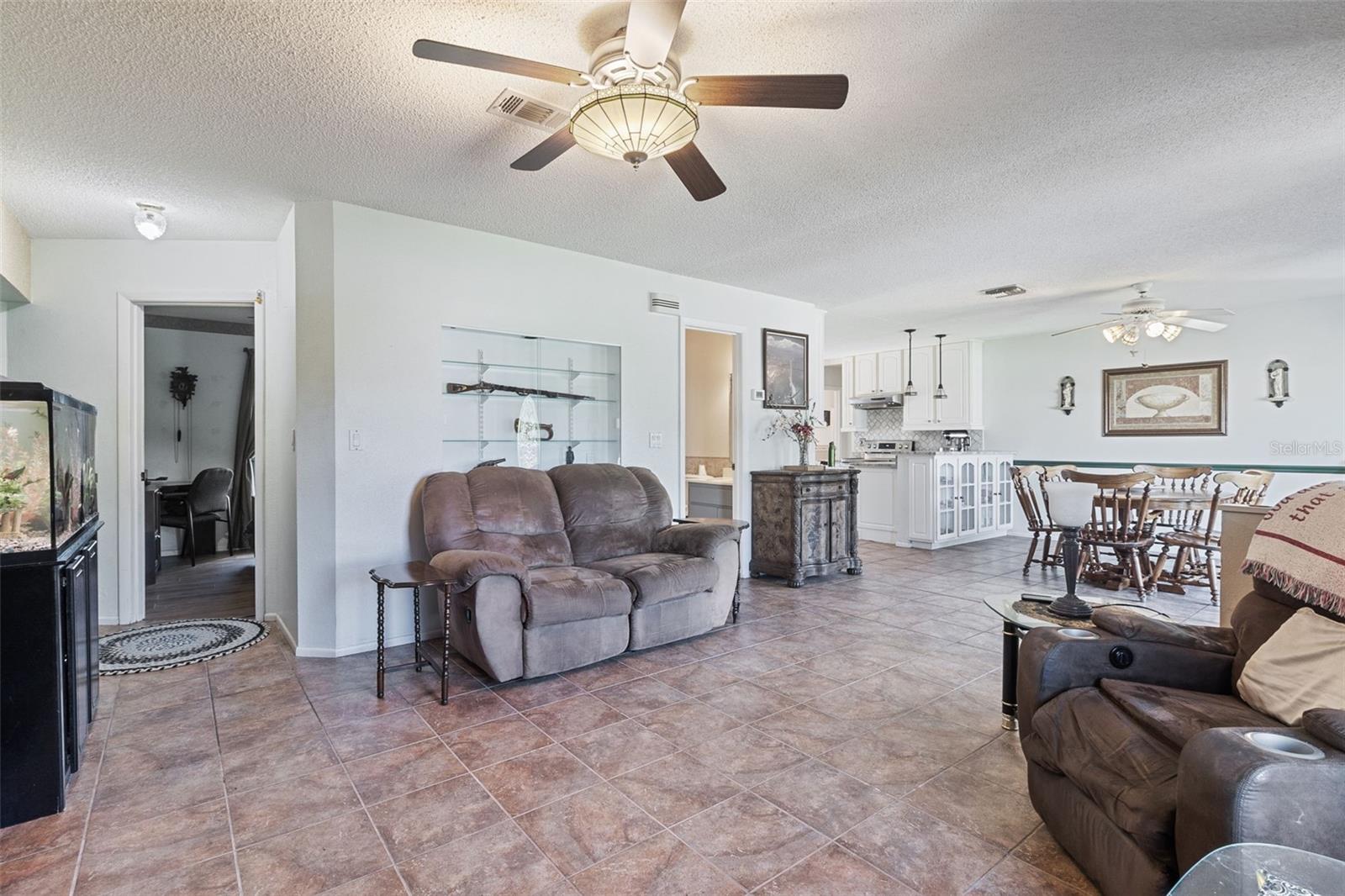 Image 12 of 36 For 11068 Jacqueline Avenue