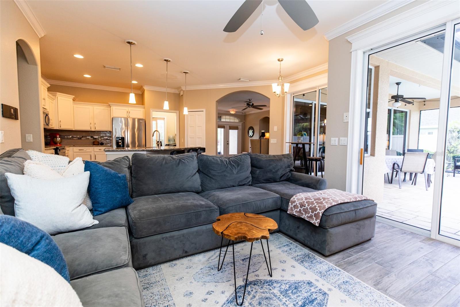 Image 18 of 47 For 4640 Price Boulevard