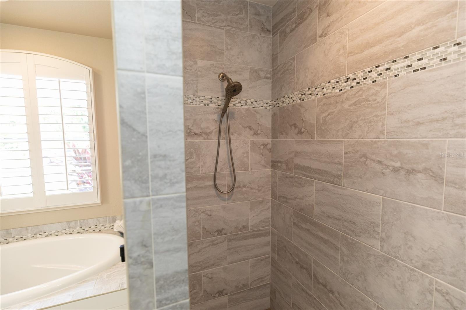Image 23 of 47 For 4640 Price Boulevard