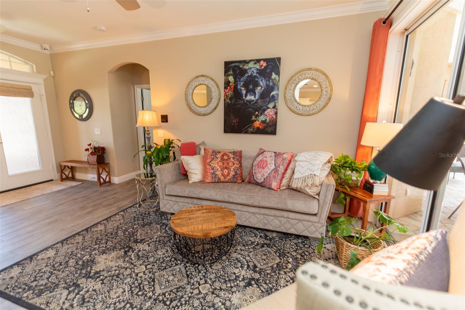 Image 8 of 47 For 4640 Price Boulevard