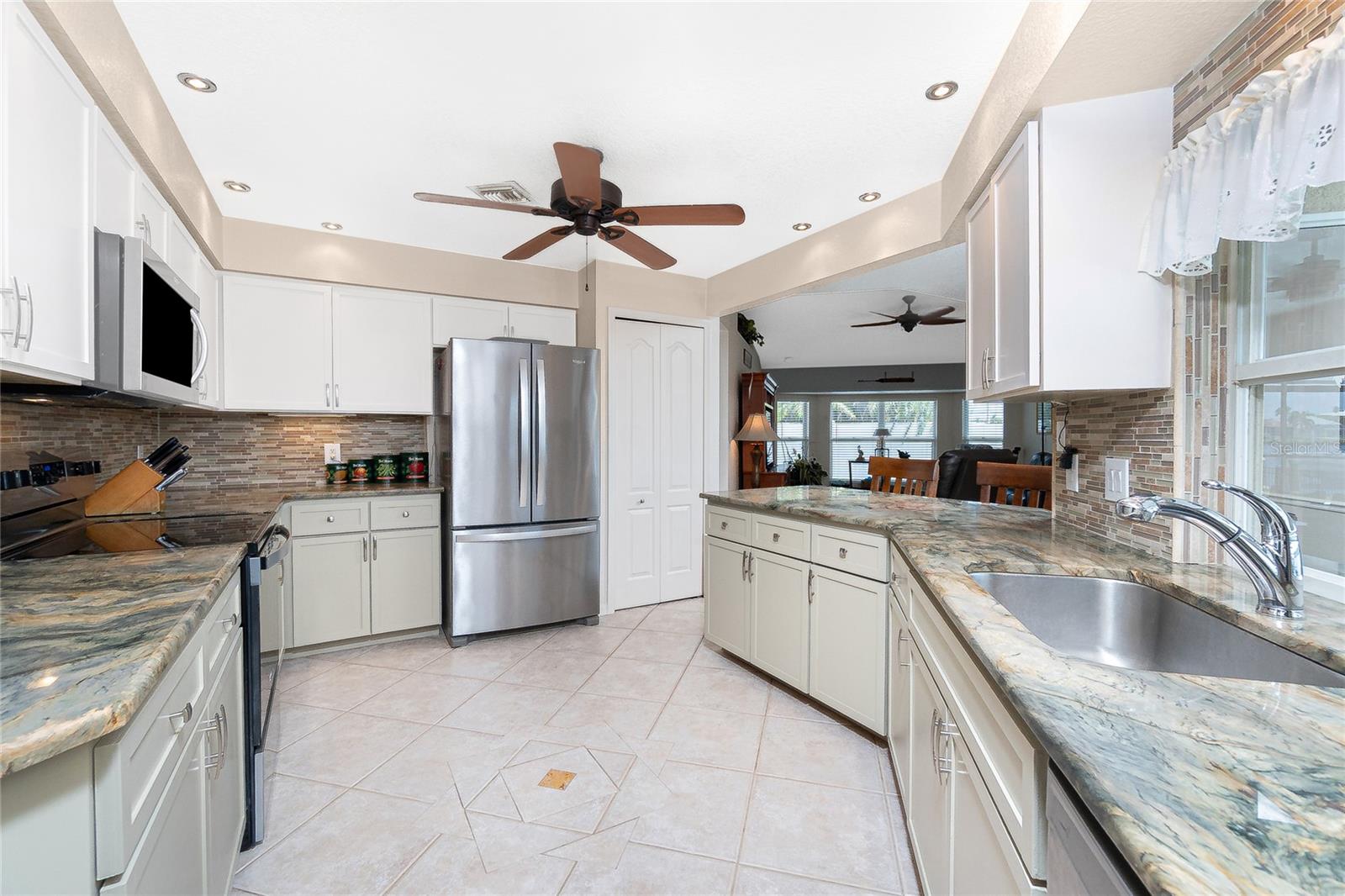 Image 16 of 72 For 4142 Reif Ct