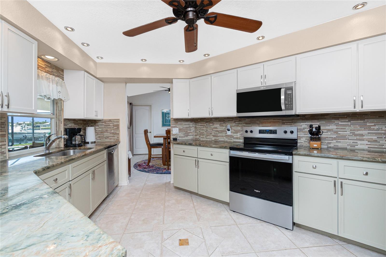 Image 18 of 72 For 4142 Reif Ct