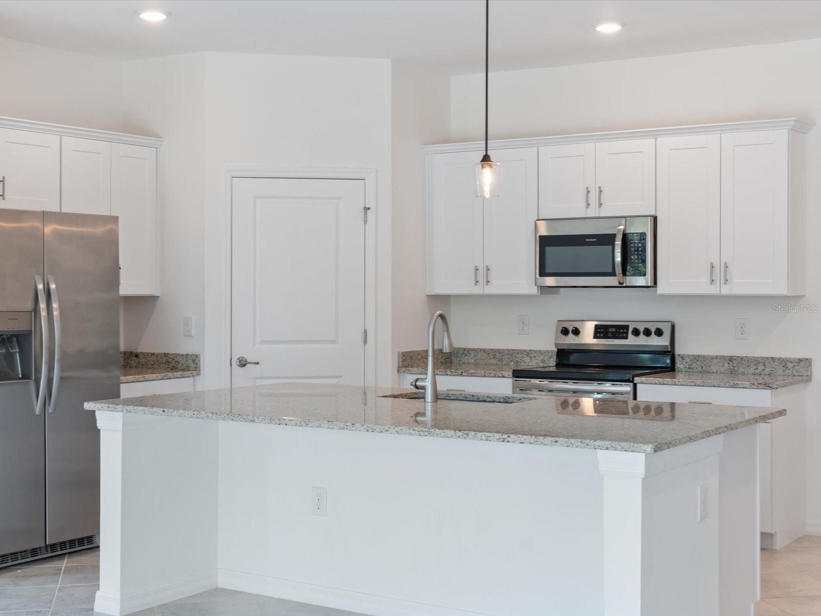 Image 10 of 48 For 2161 Gardenia Avenue