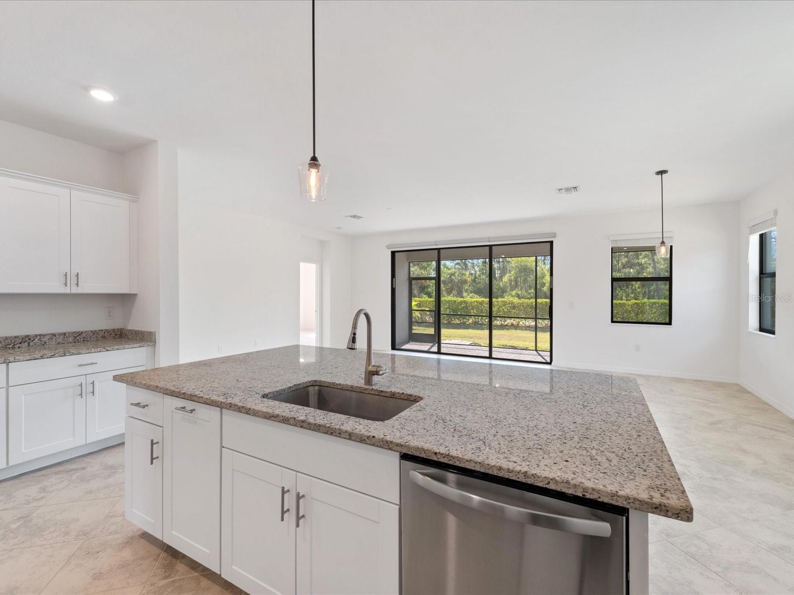 Image 12 of 48 For 2161 Gardenia Avenue