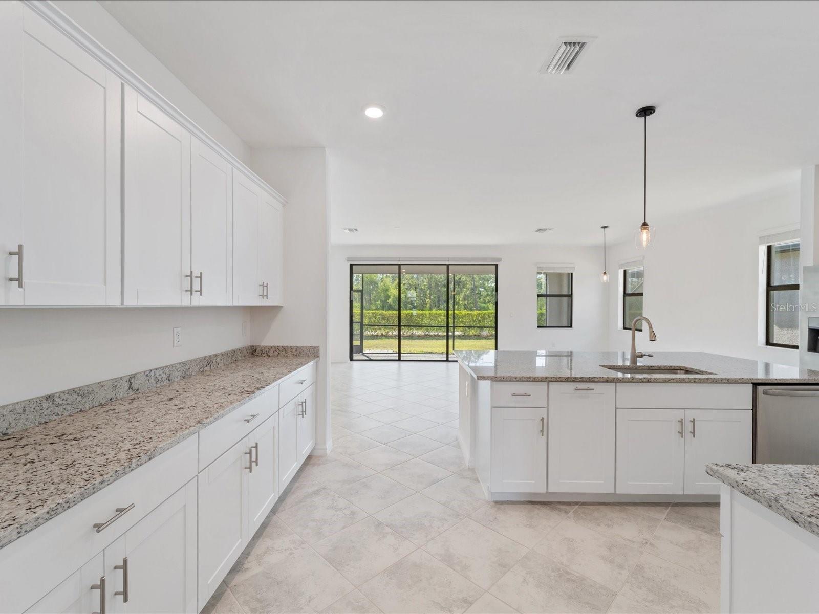 Image 13 of 48 For 2161 Gardenia Avenue