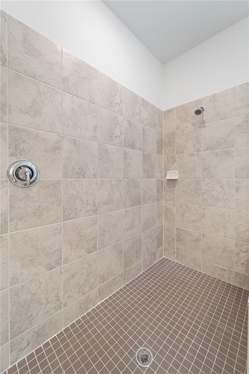 Image 27 of 48 For 2161 Gardenia Avenue
