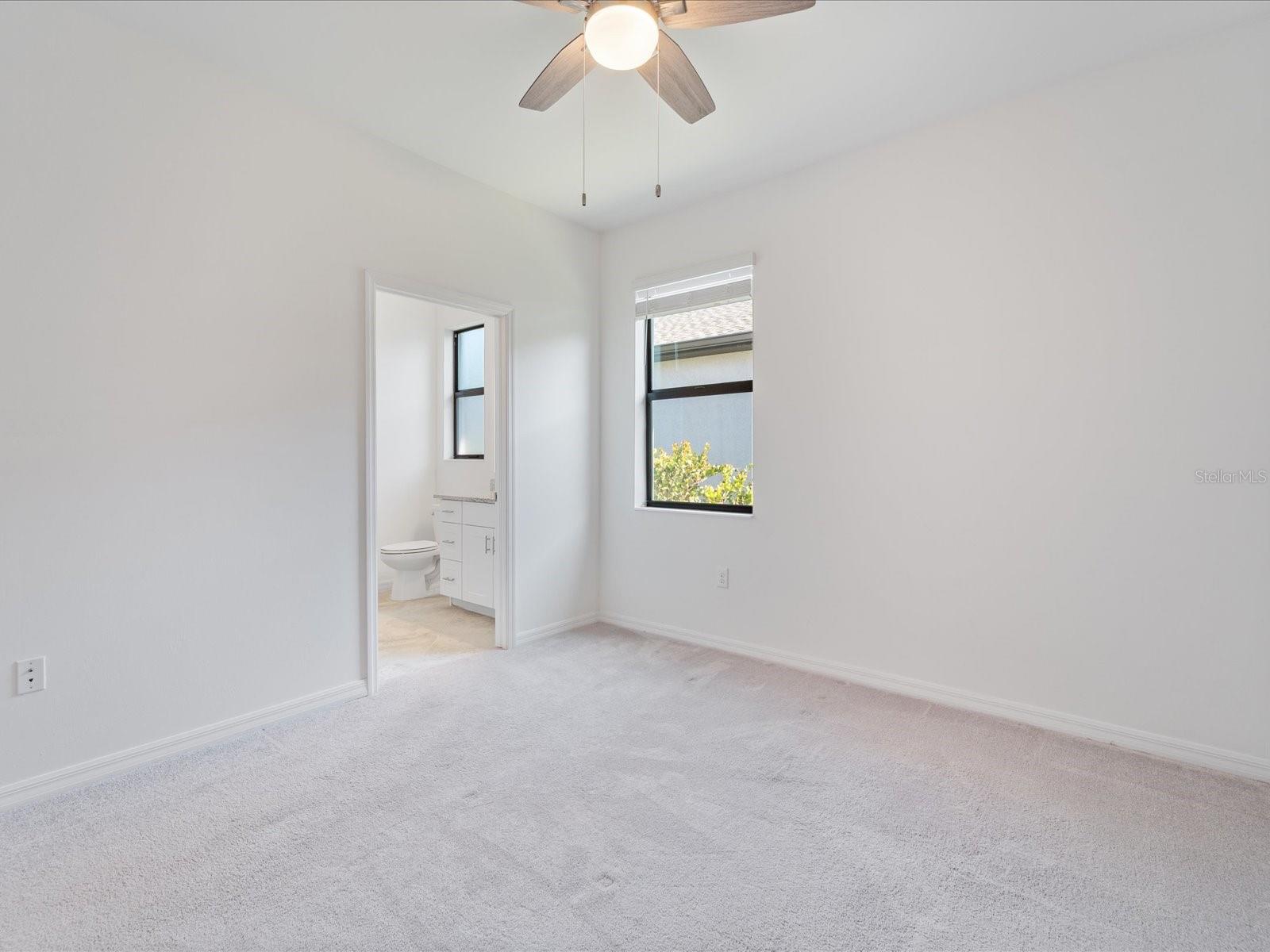 Image 32 of 48 For 2161 Gardenia Avenue