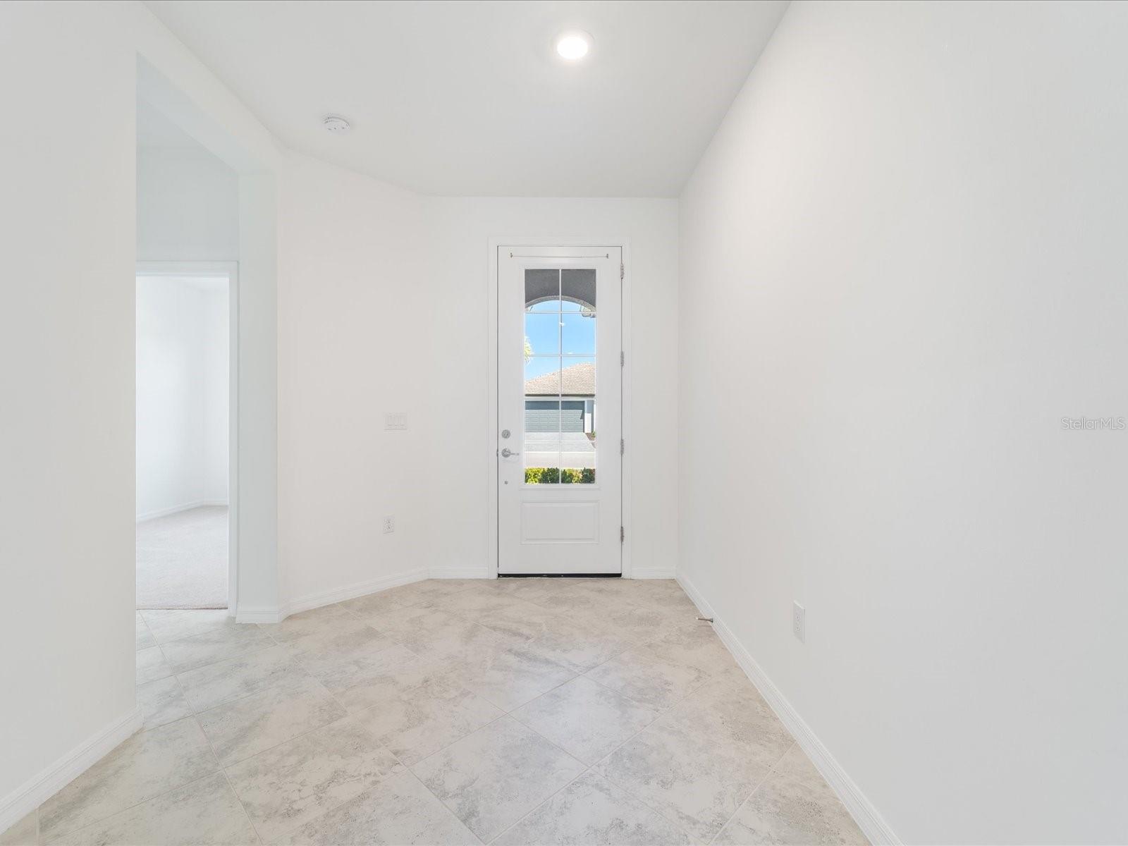 Image 4 of 48 For 2161 Gardenia Avenue
