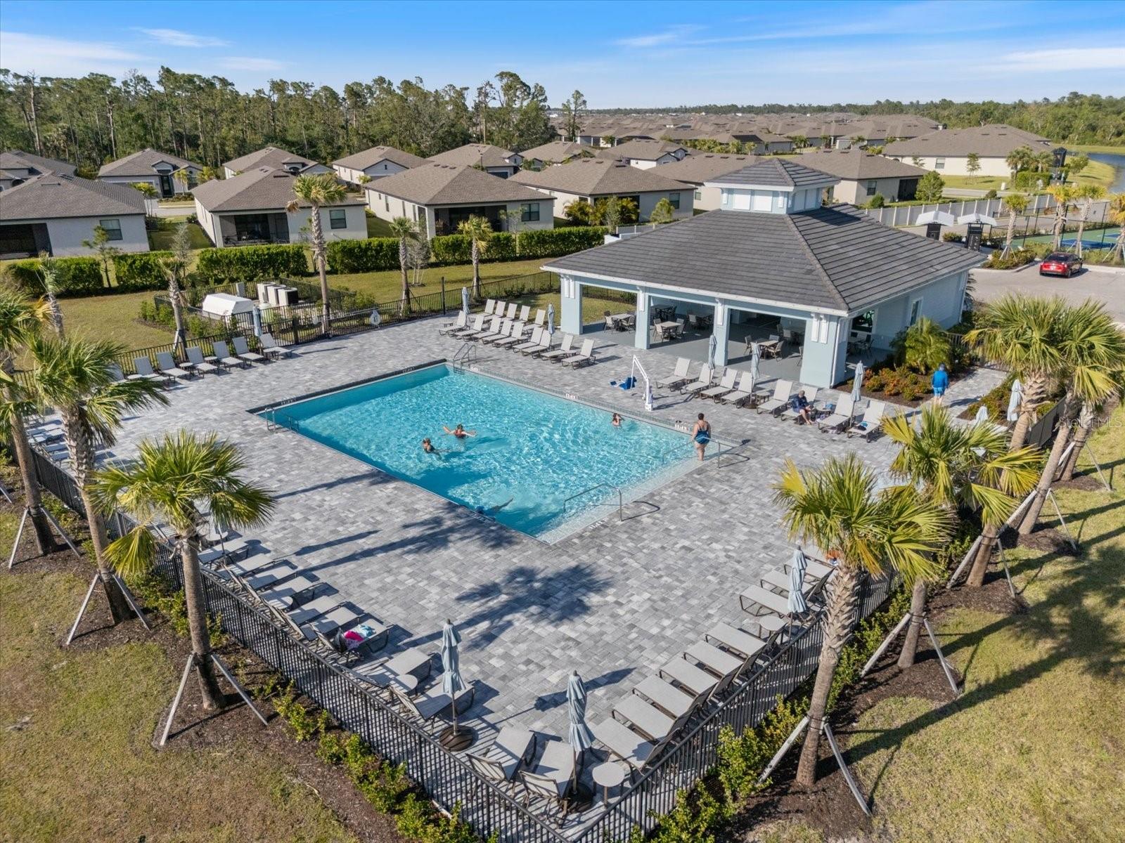 Image 45 of 48 For 2161 Gardenia Avenue