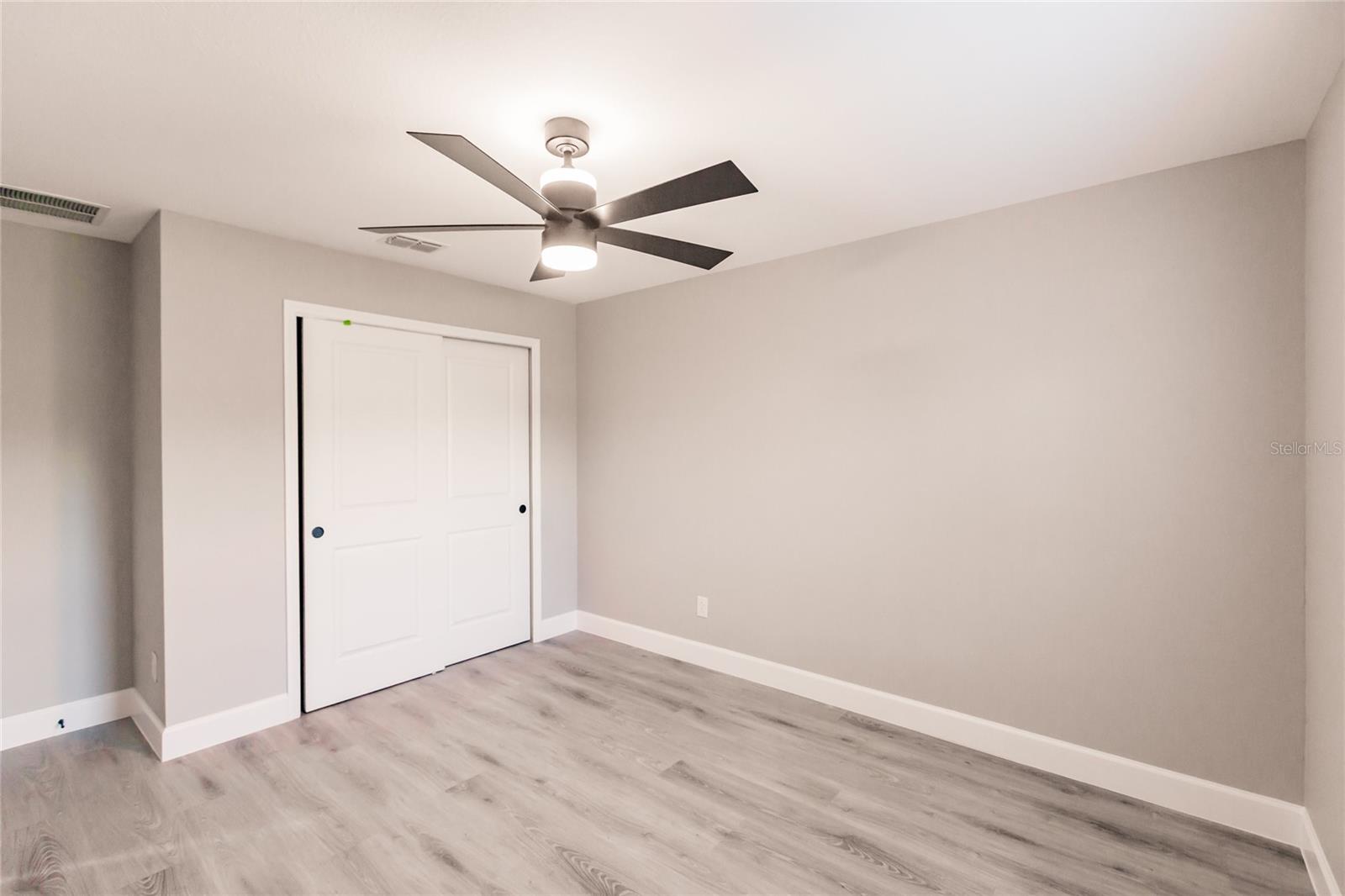 Image 13 of 32 For 627 22nd Terrace