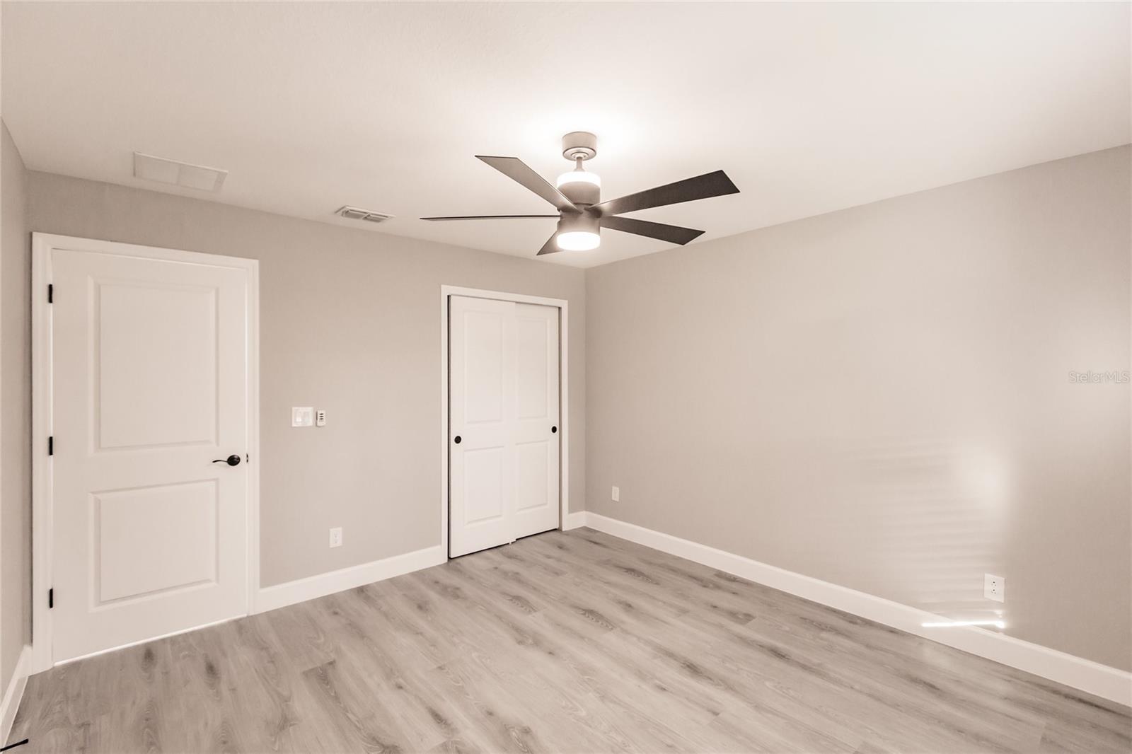 Image 16 of 32 For 627 22nd Terrace