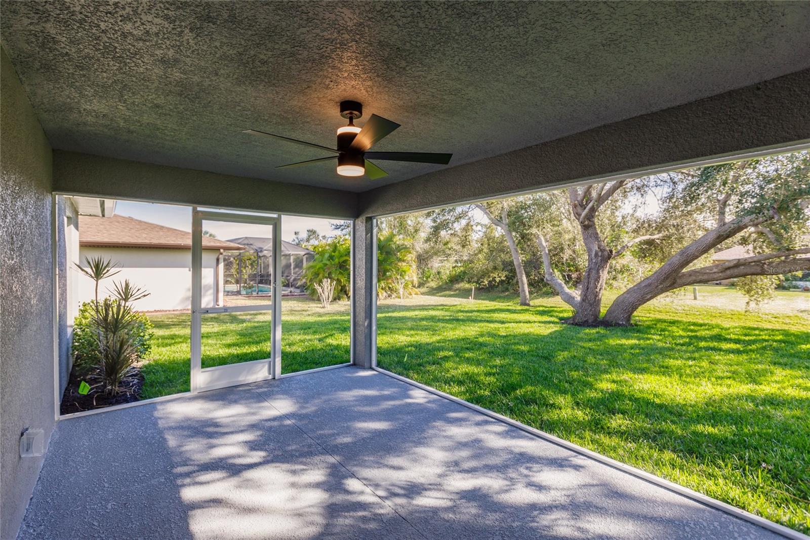 Image 27 of 32 For 627 22nd Terrace