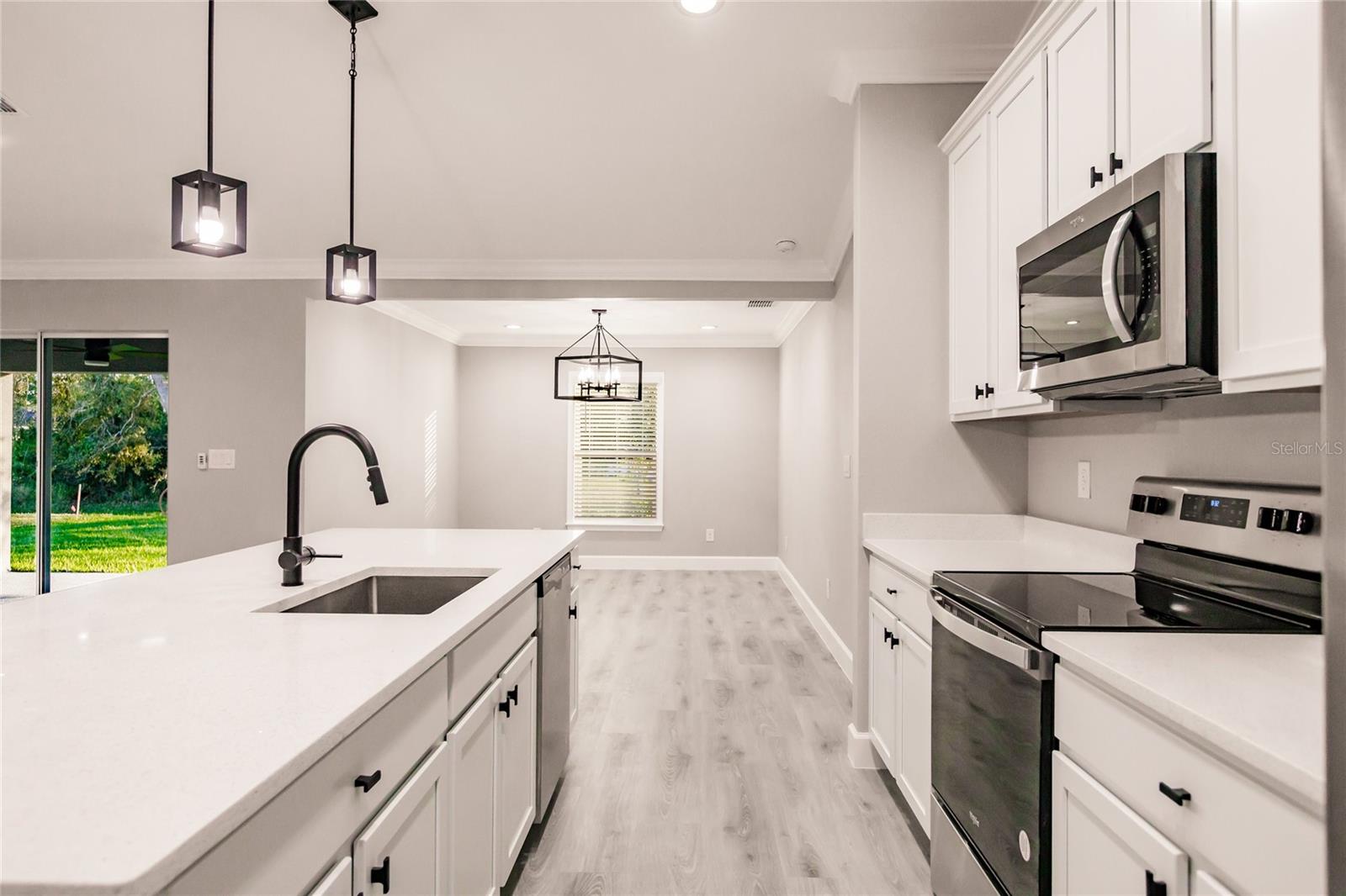 Image 4 of 32 For 627 22nd Terrace