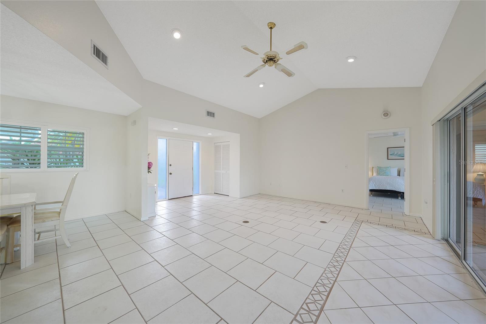 Image 5 of 48 For 1915 Pebble Beach Court