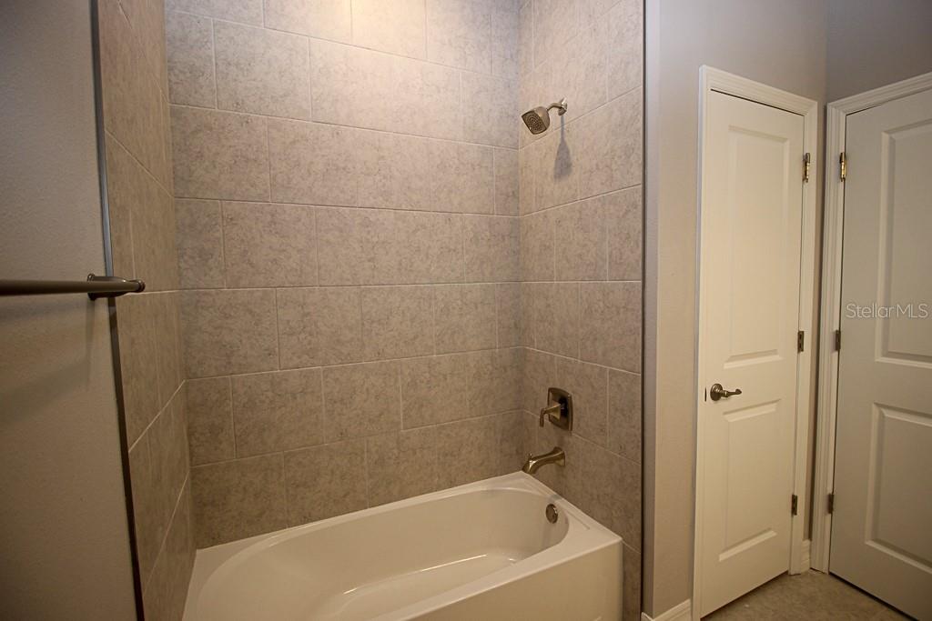 Image 11 of 18 For 25248 Punta Madryn Avenue
