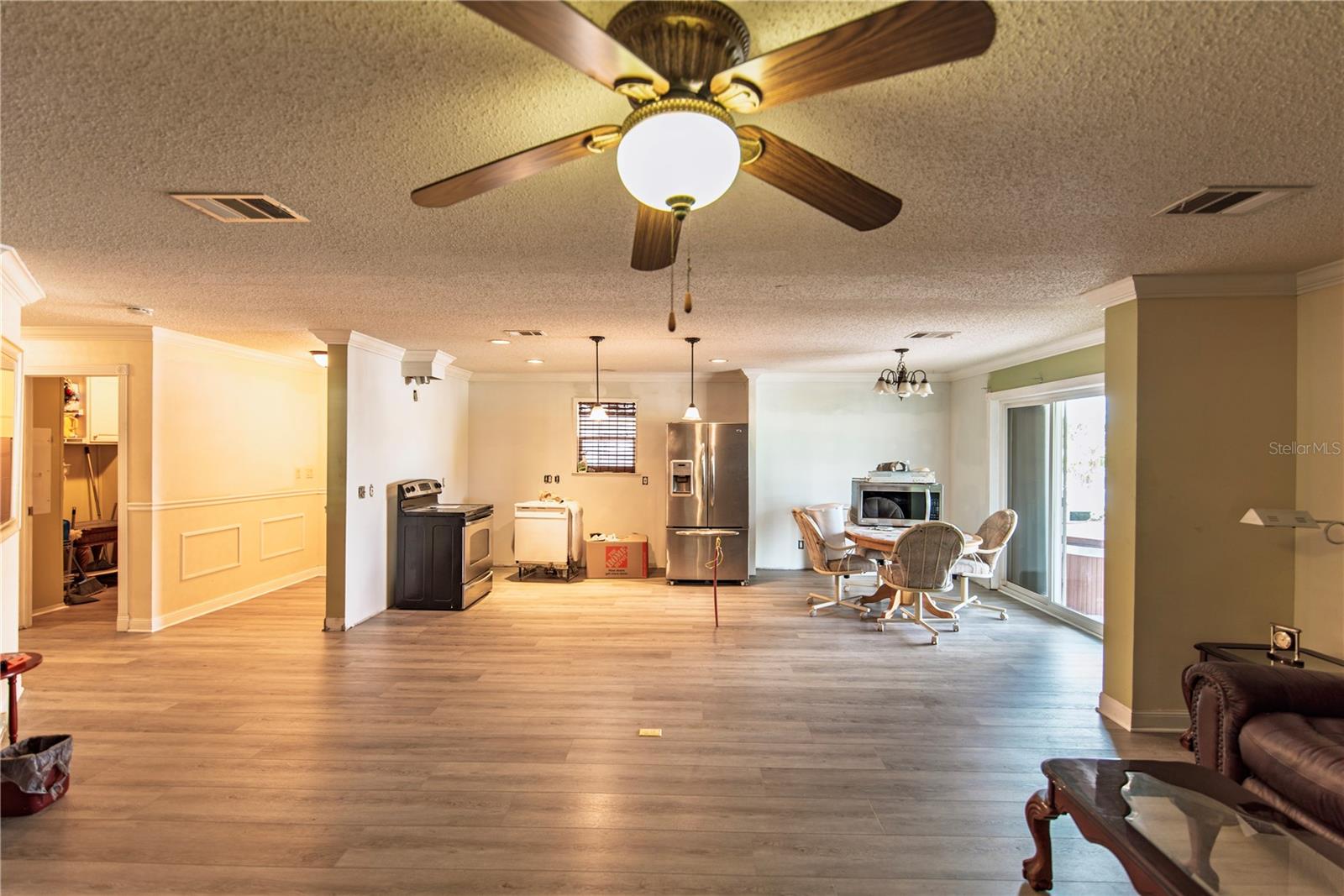 Image 6 of 26 For 53 Rotterdam Drive