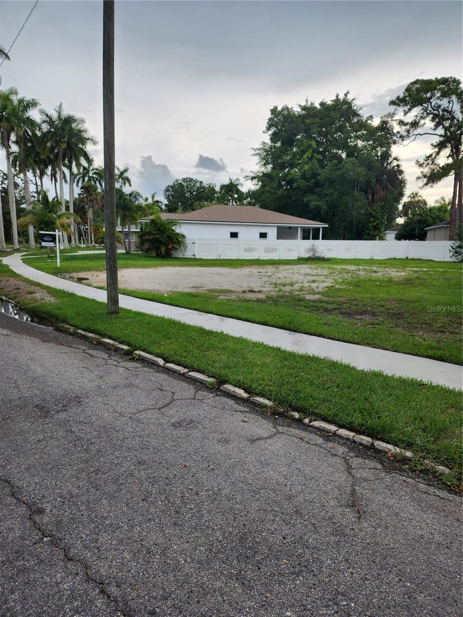 Image 3 of 3 For 120 Brown Street