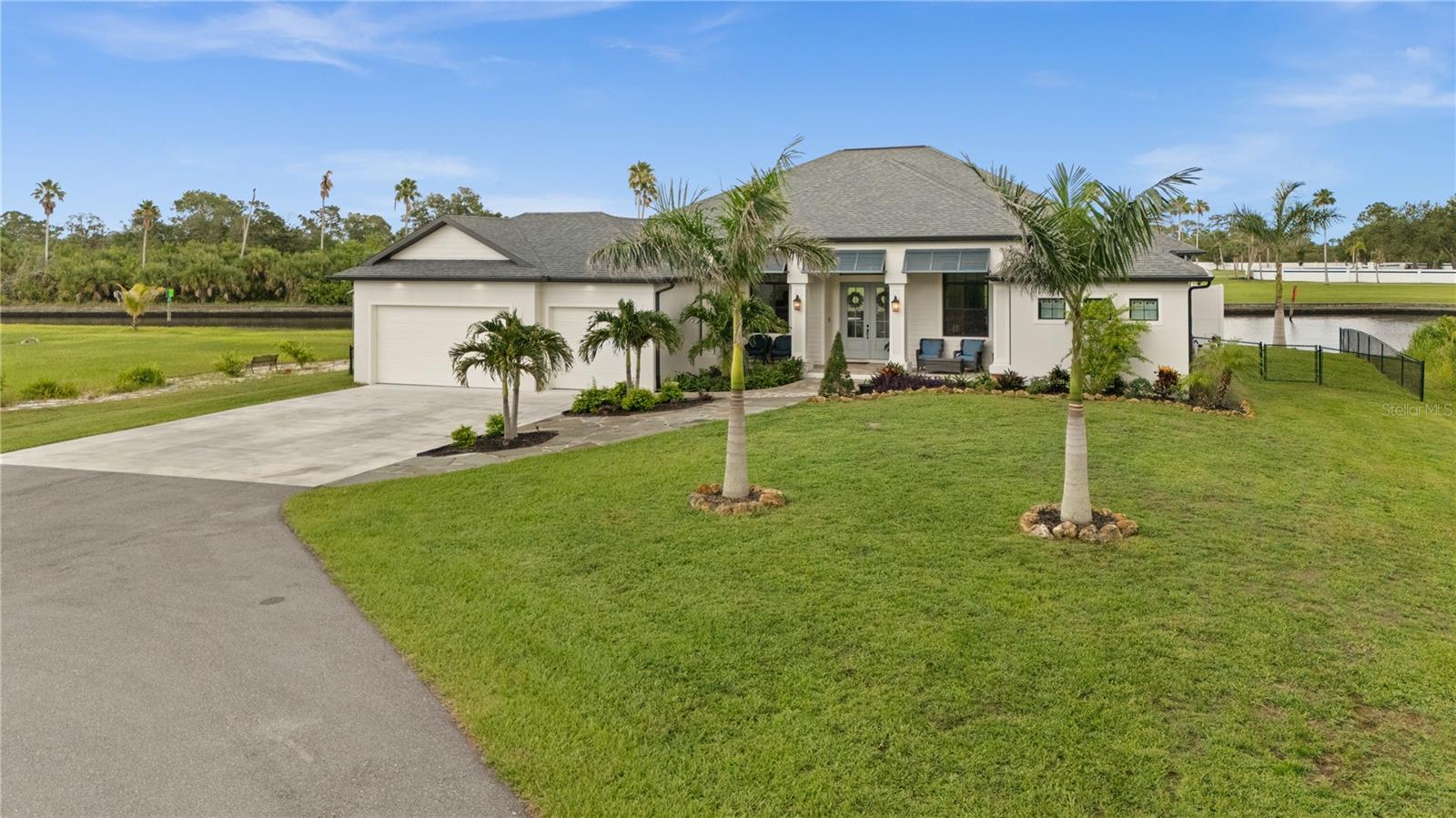 Image 10 of 94 For 12581 Eisenhower Drive