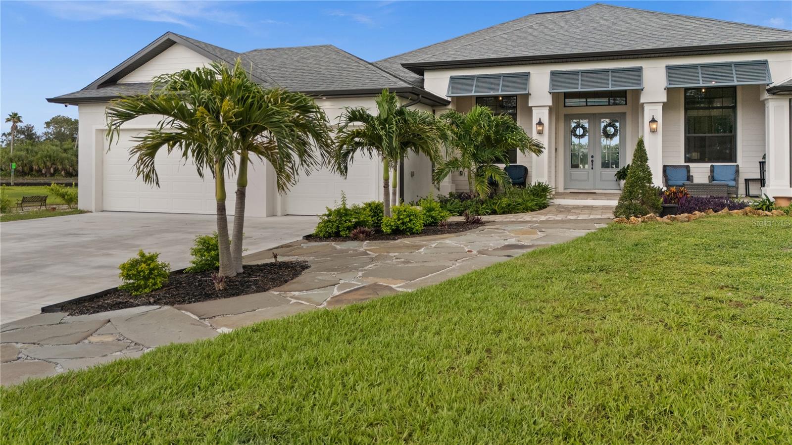 Image 11 of 94 For 12581 Eisenhower Drive
