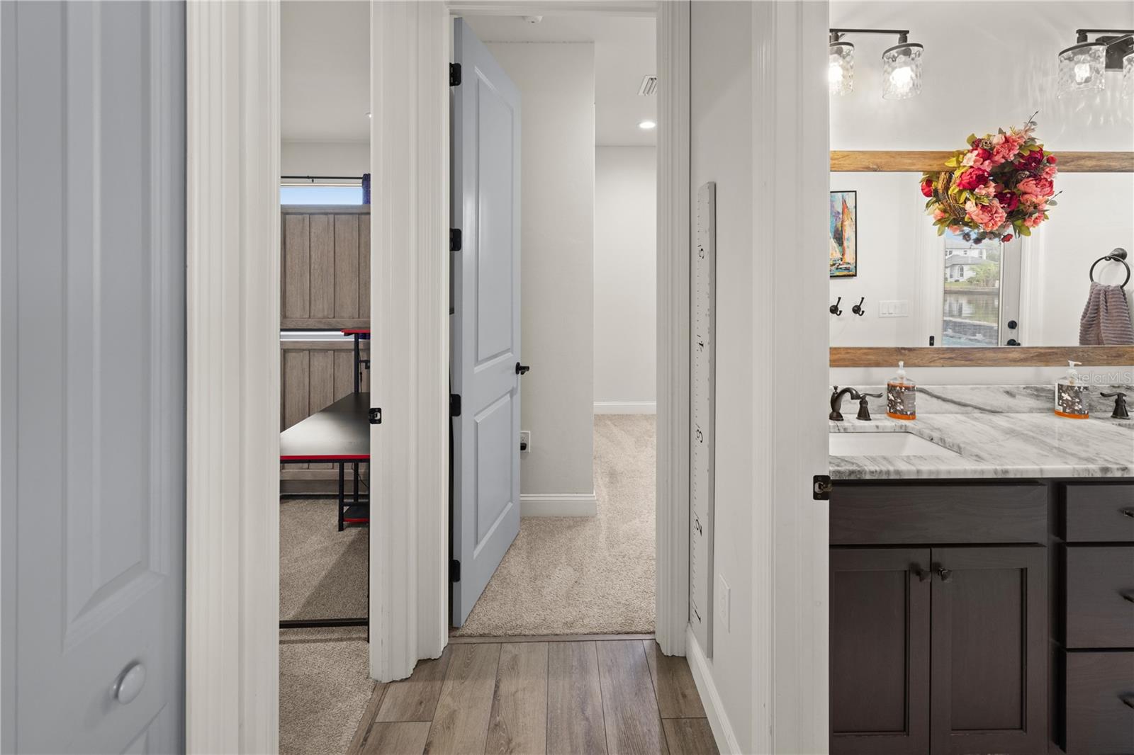 Image 45 of 94 For 12581 Eisenhower Drive