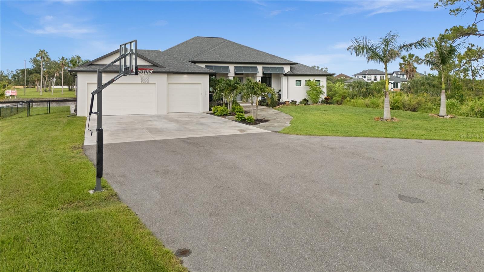 Image 91 of 94 For 12581 Eisenhower Drive