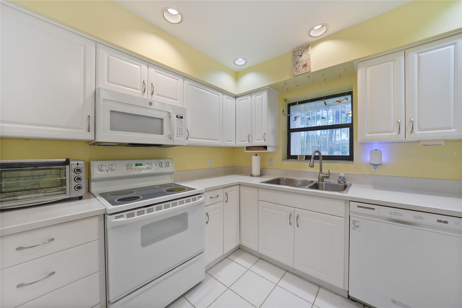 Image 17 of 49 For 11435 Courtney Drive