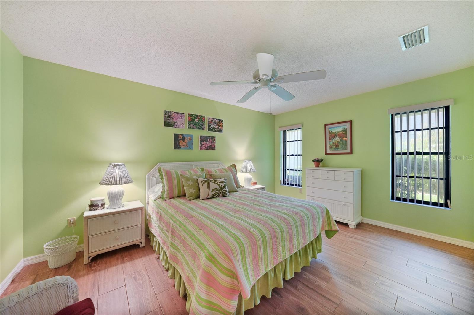 Image 27 of 49 For 11435 Courtney Drive