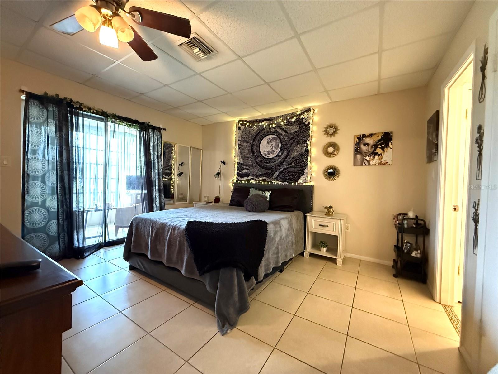 Image 12 of 22 For 3116 Harbor Boulevard 3b